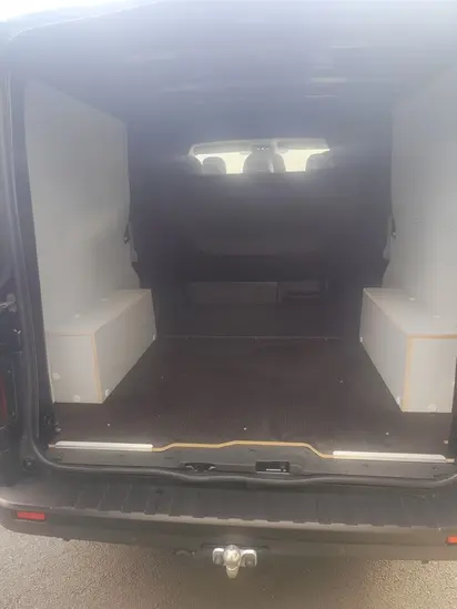 Trafic 6 Places Cabine Approfondie avec attelage